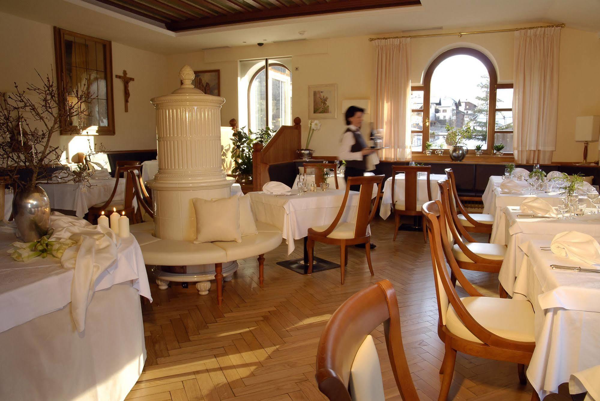 Romantik Hotel Post Nova Levante Ristorante foto
